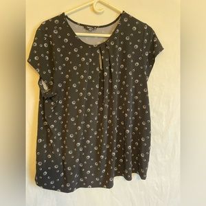 Women’s size 2x Premier studio short sleeve shirt Very comfy